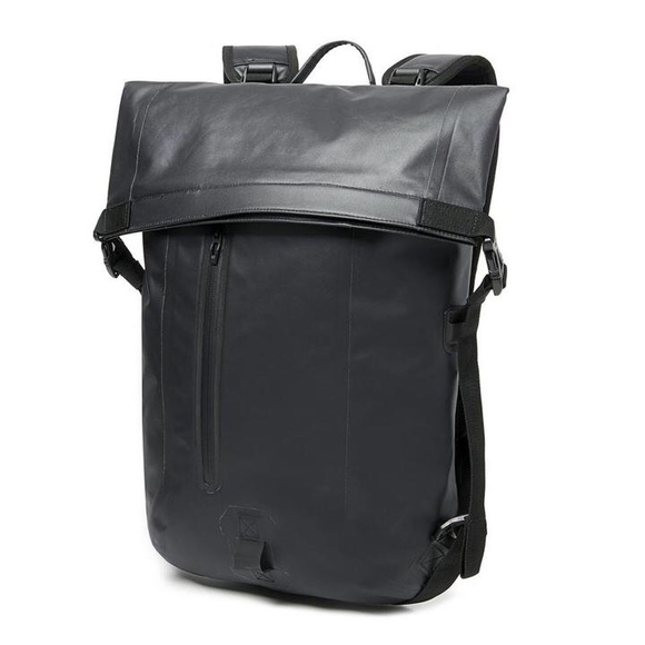 Oakley Other - Oakley - Two Face Dry Pack Backpack 🆕